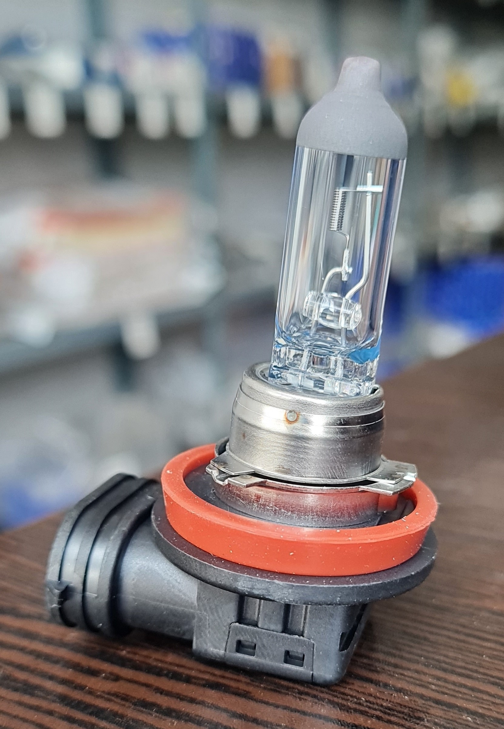 لامپ چراغ جلو (12V-55W) H11 برند آی آر امکو IREMCO